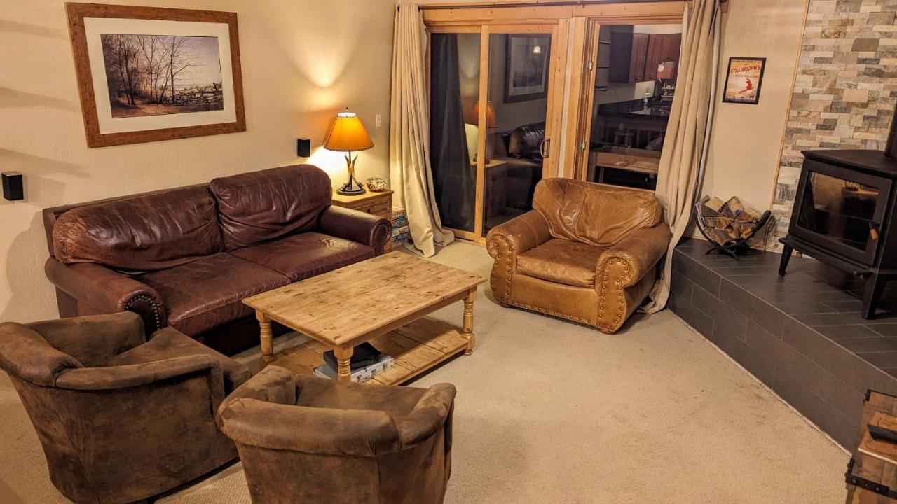 Cozy Townhouse On The Main Bus Line Villa Breckenridge Bagian luar foto