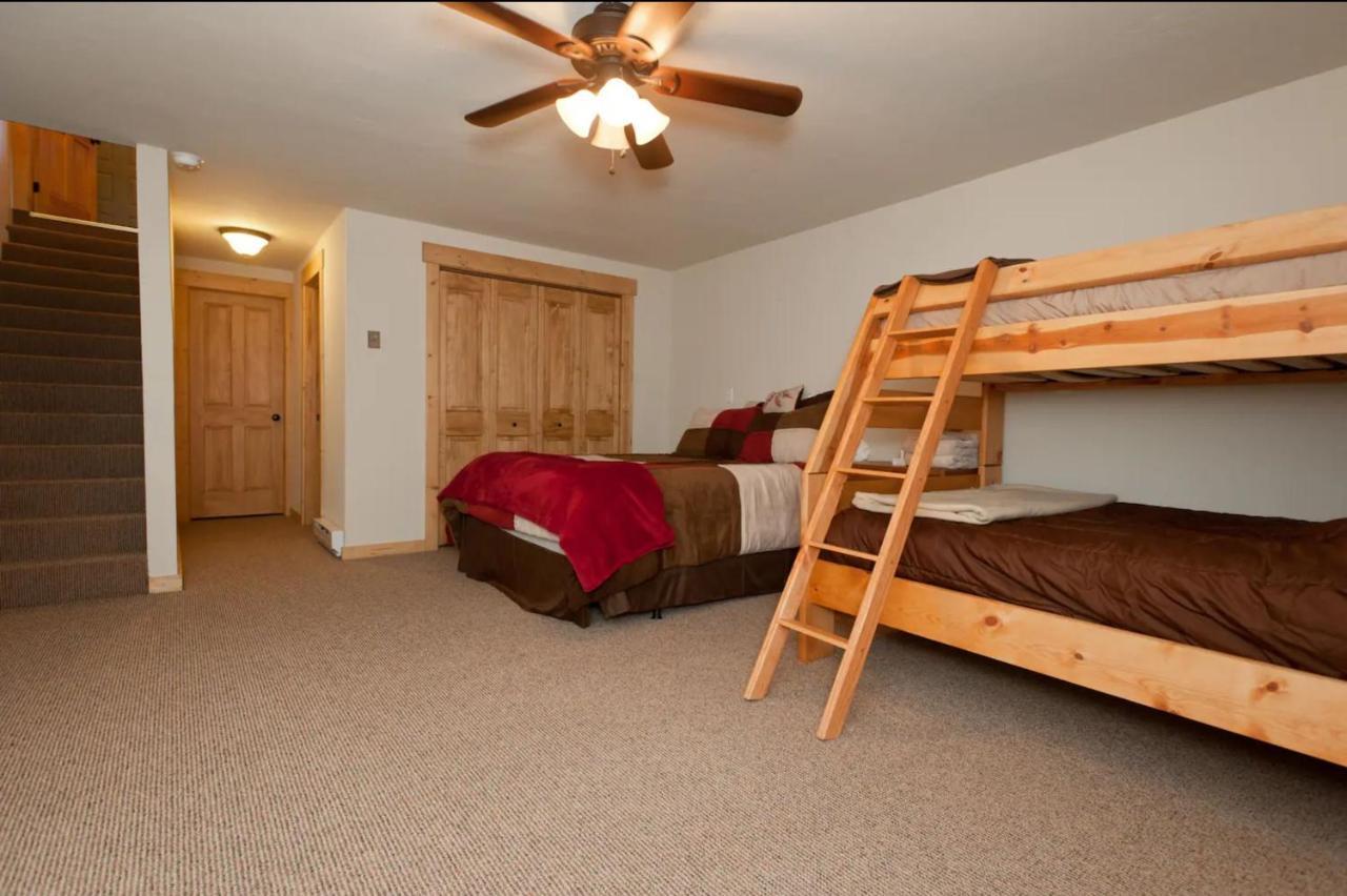 Cozy Townhouse On The Main Bus Line Villa Breckenridge Bagian luar foto